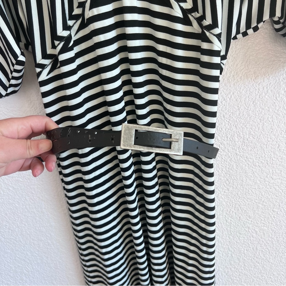 Max‎ Studio Women’s Striped V-Neck Dolman Sleeve Belted Dress - Picture 4 of 14